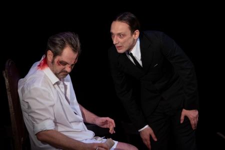 Razbiti vrč_Foto atelje Postojna (1)